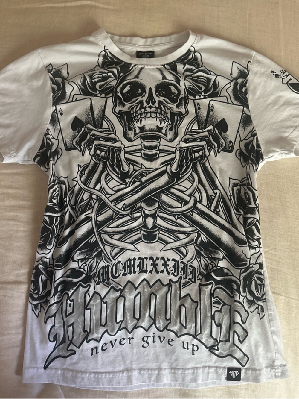 Y2K Graphic Skull Tee - White/Black